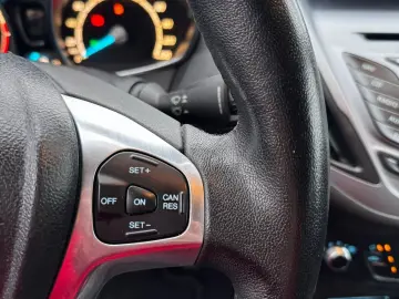 Ford B-MAX 2015 1.0L Benzină