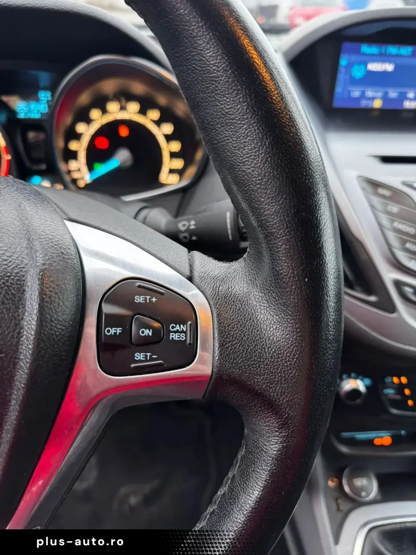 Ford B-MAX 2015 1.0L Benzină