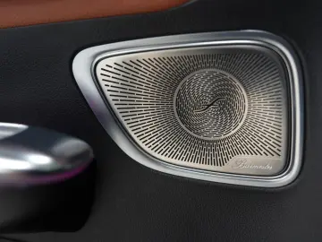 MERCEDES-BENZ GLC 300 4Matic AMG-LINE NIGHT BURM HEA…