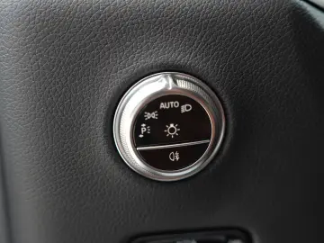 MERCEDES-BENZ GLC 300 4Matic AMG-LINE NIGHT BURM HEA…