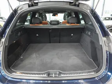 MERCEDES-BENZ GLC 300 4Matic AMG-LINE NIGHT BURM HEA…