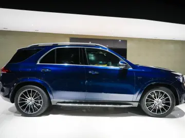 MERCEDES-BENZ GLE 350de 4Matic AMG-LINE PANO 360 KAM…