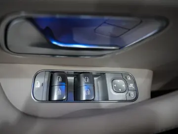 MERCEDES-BENZ GLE 350de 4Matic AMG-LINE PANO 360 KAM…