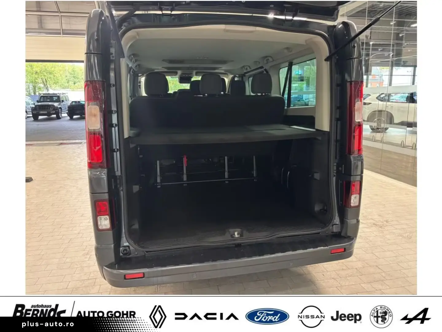 Renault Trafic GRAND Blue dCi150