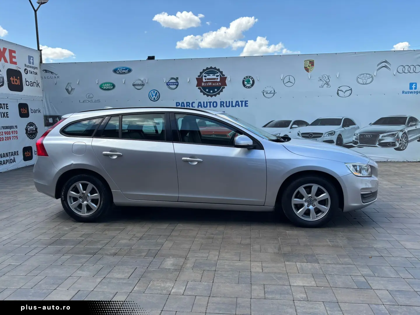 Volvo V60 2013 10