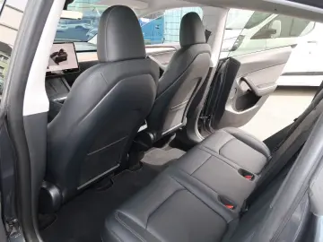 TESLA Model Y Long Range Dual AWD # 51 tkm #MWST.