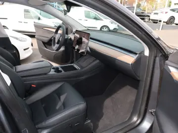 TESLA Model Y Long Range Dual AWD # 51 tkm #MWST.