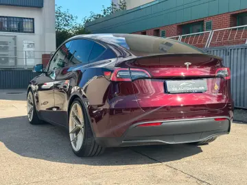 TESLA Model Y Performance Dual AWD