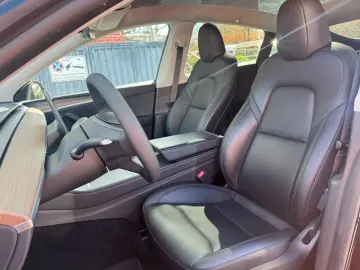 TESLA Model Y Performance Dual AWD