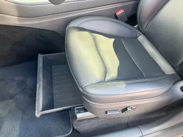 TESLA Model Y Performance Dual AWD