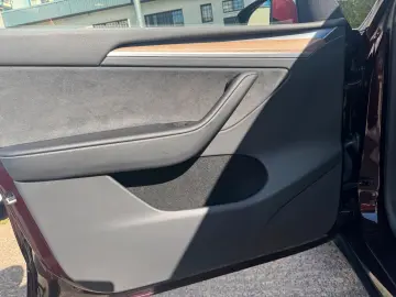 TESLA Model Y Performance Dual AWD