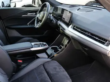 BMW X1 sDrive20i M-Sport AHK Pano