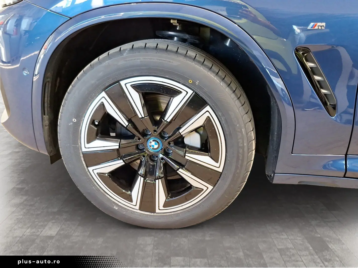 BMW iX3 2023 — imagine 9