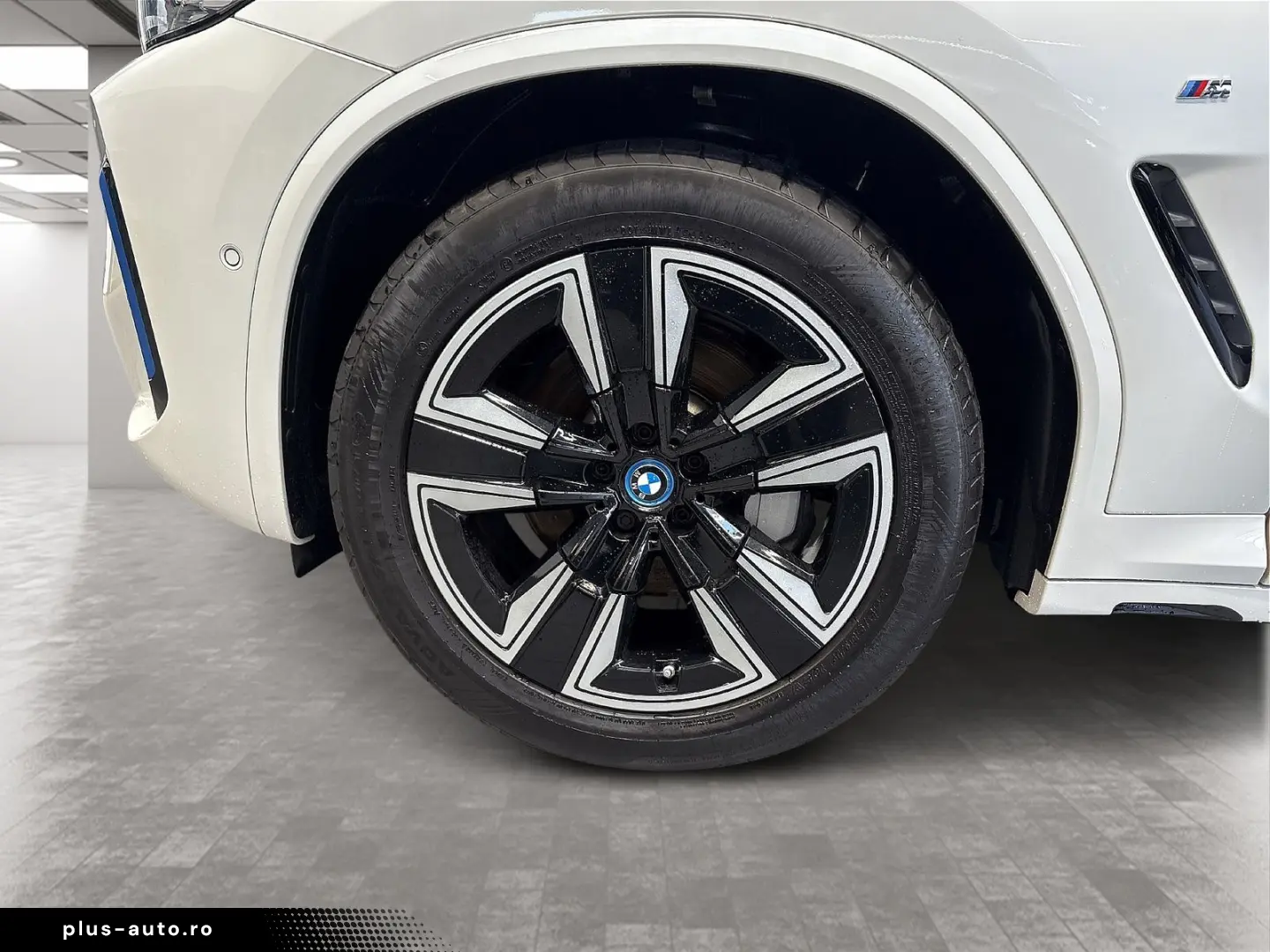 BMW iX3 M Sport Sportsitze adapt. Fahrwerk Ambient L