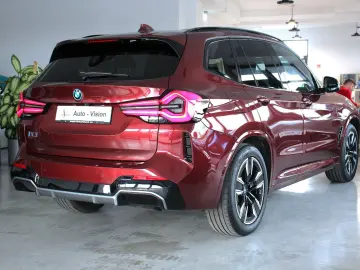 BMW iX3 M Sport (G08)  A-LED SHZ LHZ Memory KAM