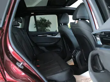 BMW iX3 M Sport (G08)  A-LED SHZ LHZ Memory KAM