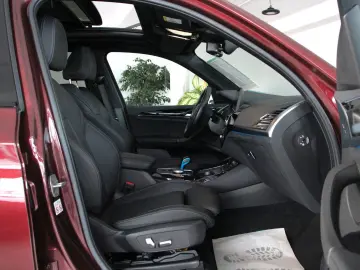 BMW iX3 M Sport (G08)  A-LED SHZ LHZ Memory KAM