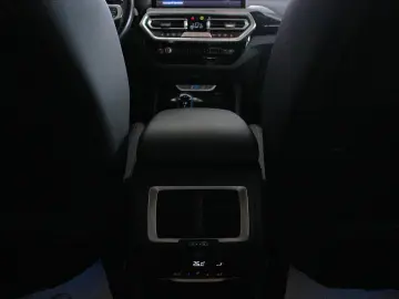 BMW iX3 M Sport (G08)  A-LED SHZ LHZ Memory KAM