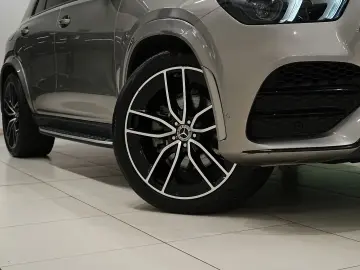 MERCEDES-BENZ GLE 400d
