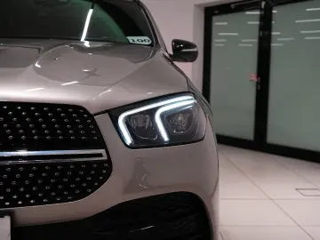 MERCEDES-BENZ GLE 400d