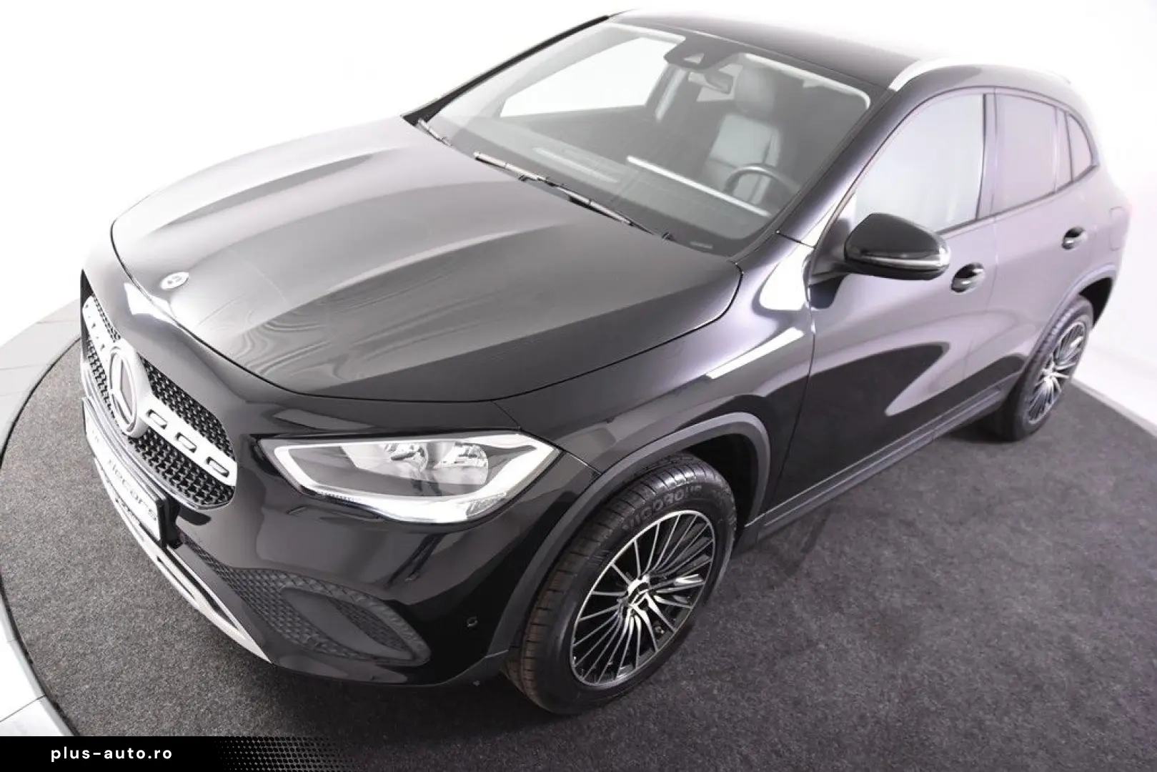 MERCEDES-BENZ GLA 180