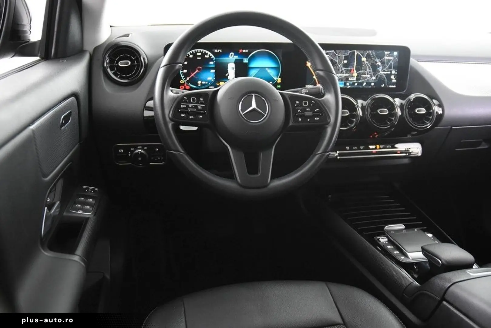 MERCEDES-BENZ GLA 180