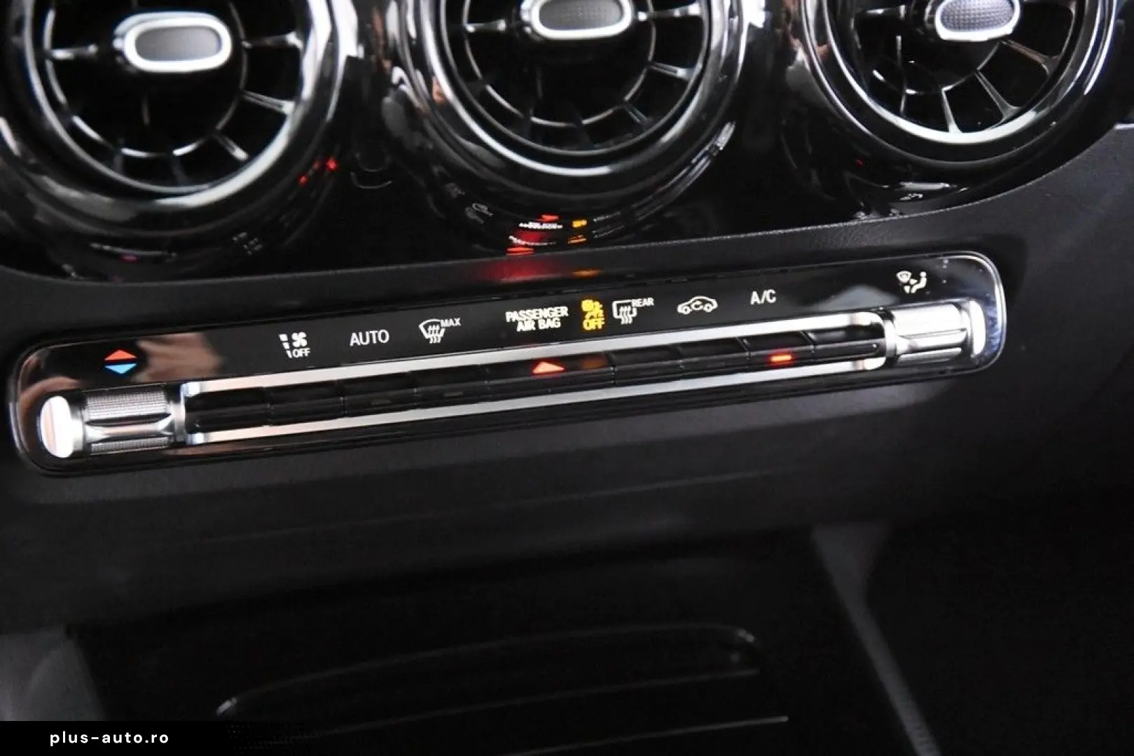 MERCEDES-BENZ GLA 180