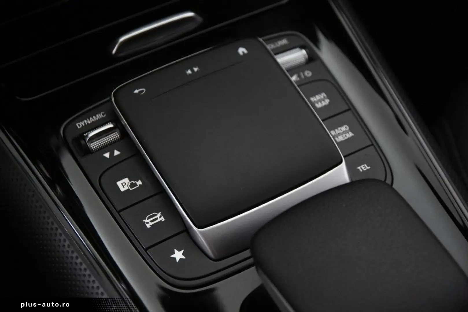 MERCEDES-BENZ GLA 180