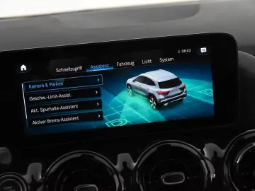 MERCEDES-BENZ GLA 180