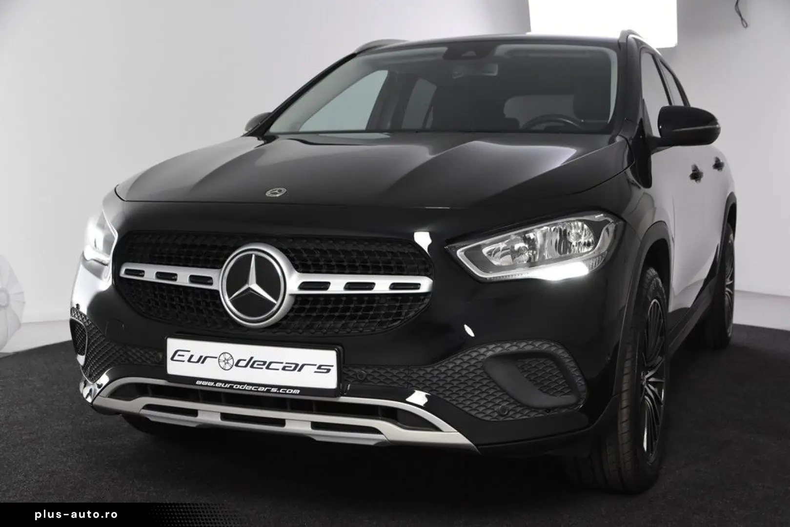 MERCEDES-BENZ GLA 180