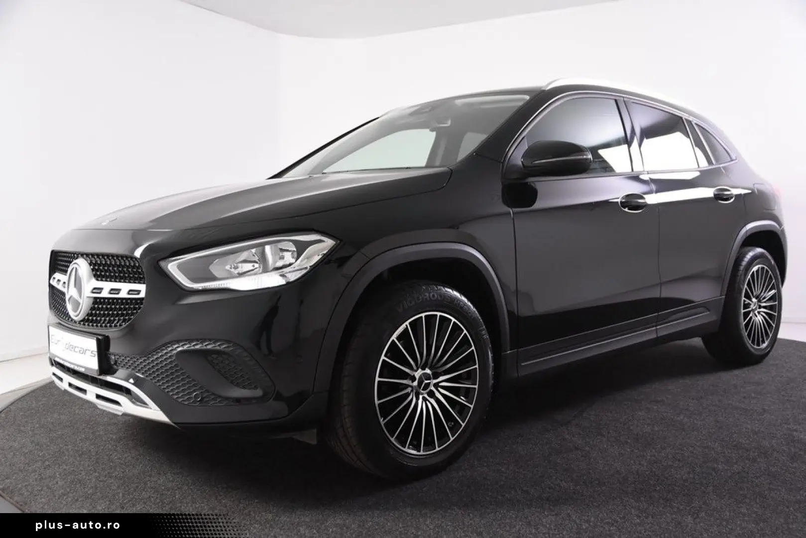 MERCEDES-BENZ GLA 180