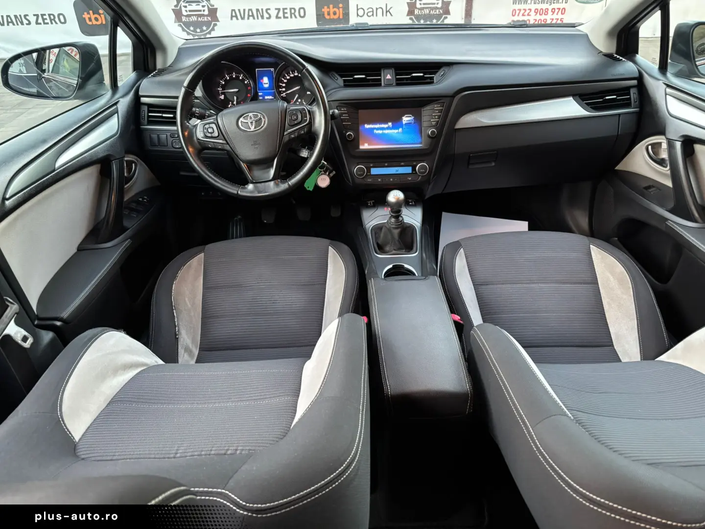 TOYOTA AVENSIS 2015 11