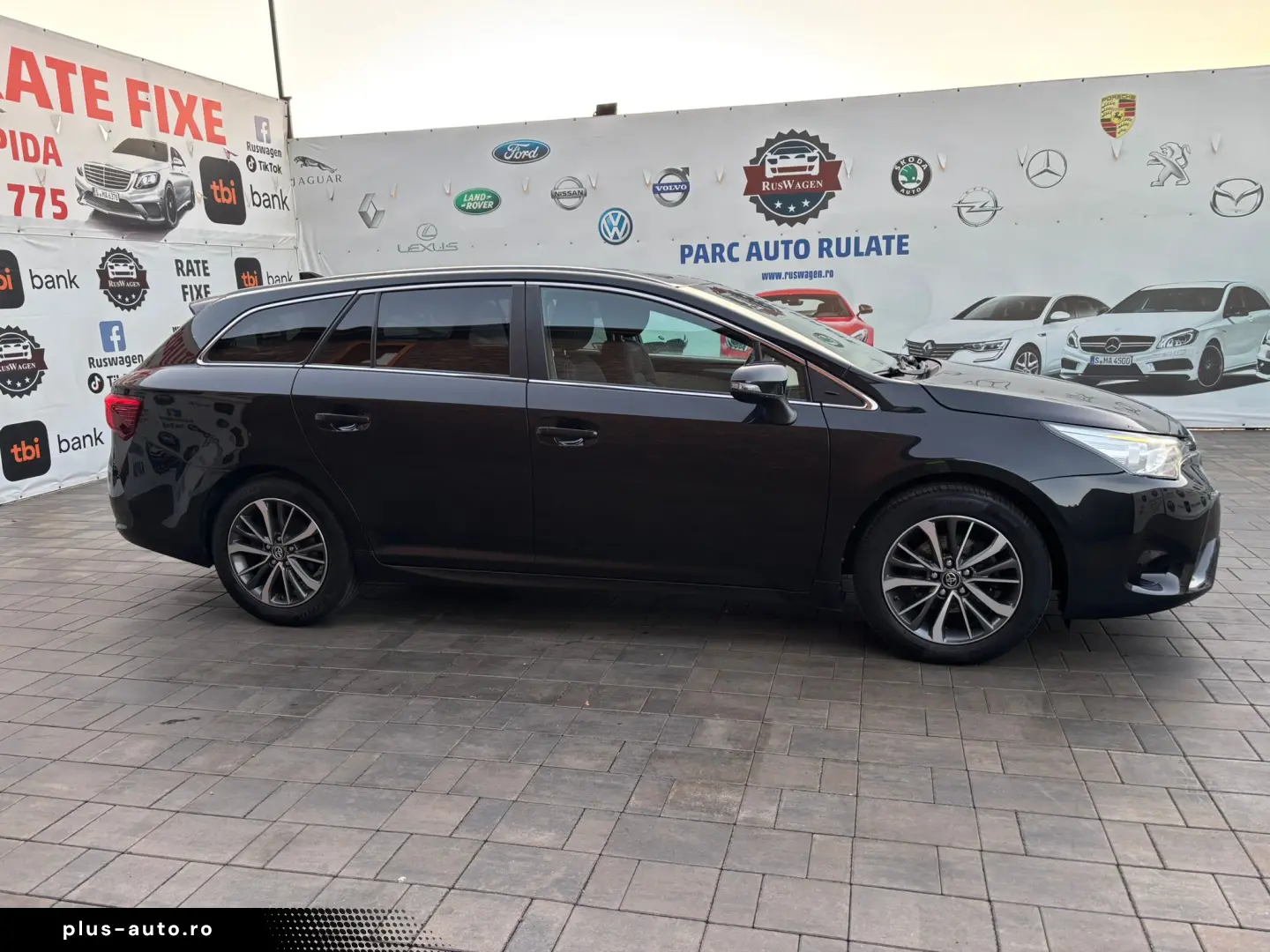 TOYOTA AVENSIS 2015 11