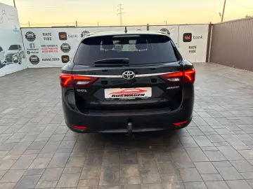 TOYOTA AVENSIS 2015 11