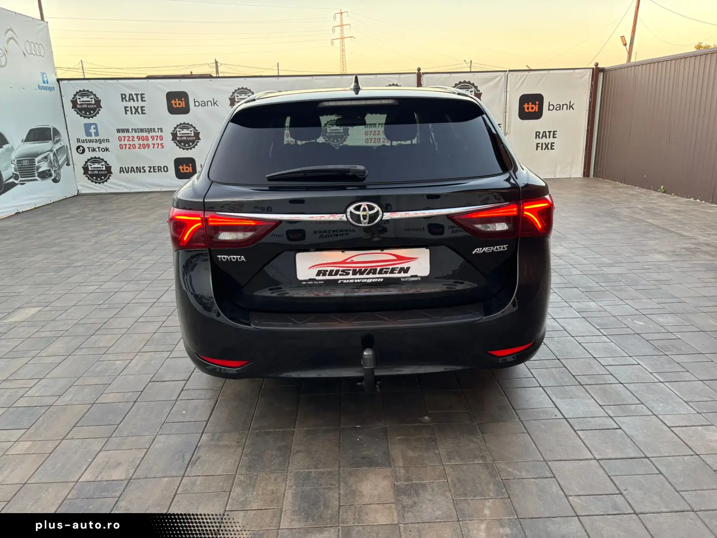 TOYOTA AVENSIS 2015 11