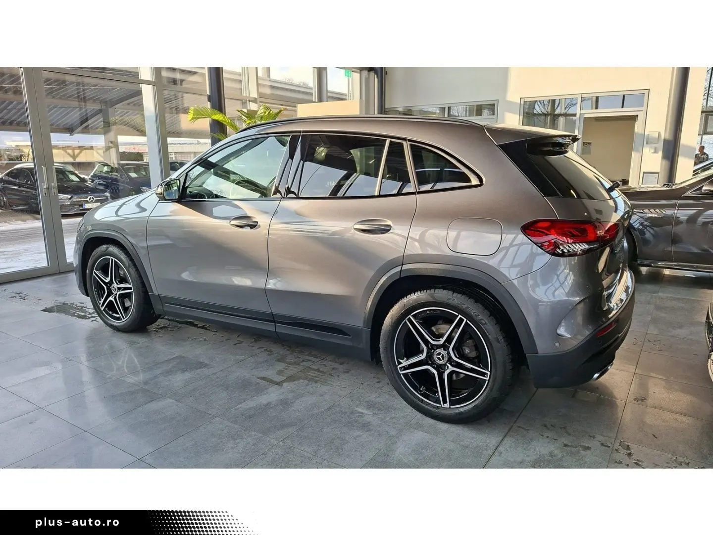 MERCEDES-BENZ GLA 200 AMG