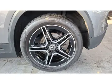 MERCEDES-BENZ GLA 200 AMG