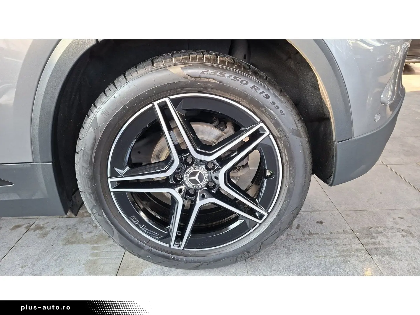 MERCEDES-BENZ GLA 200 AMG