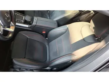 MERCEDES-BENZ GLA 200 AMG