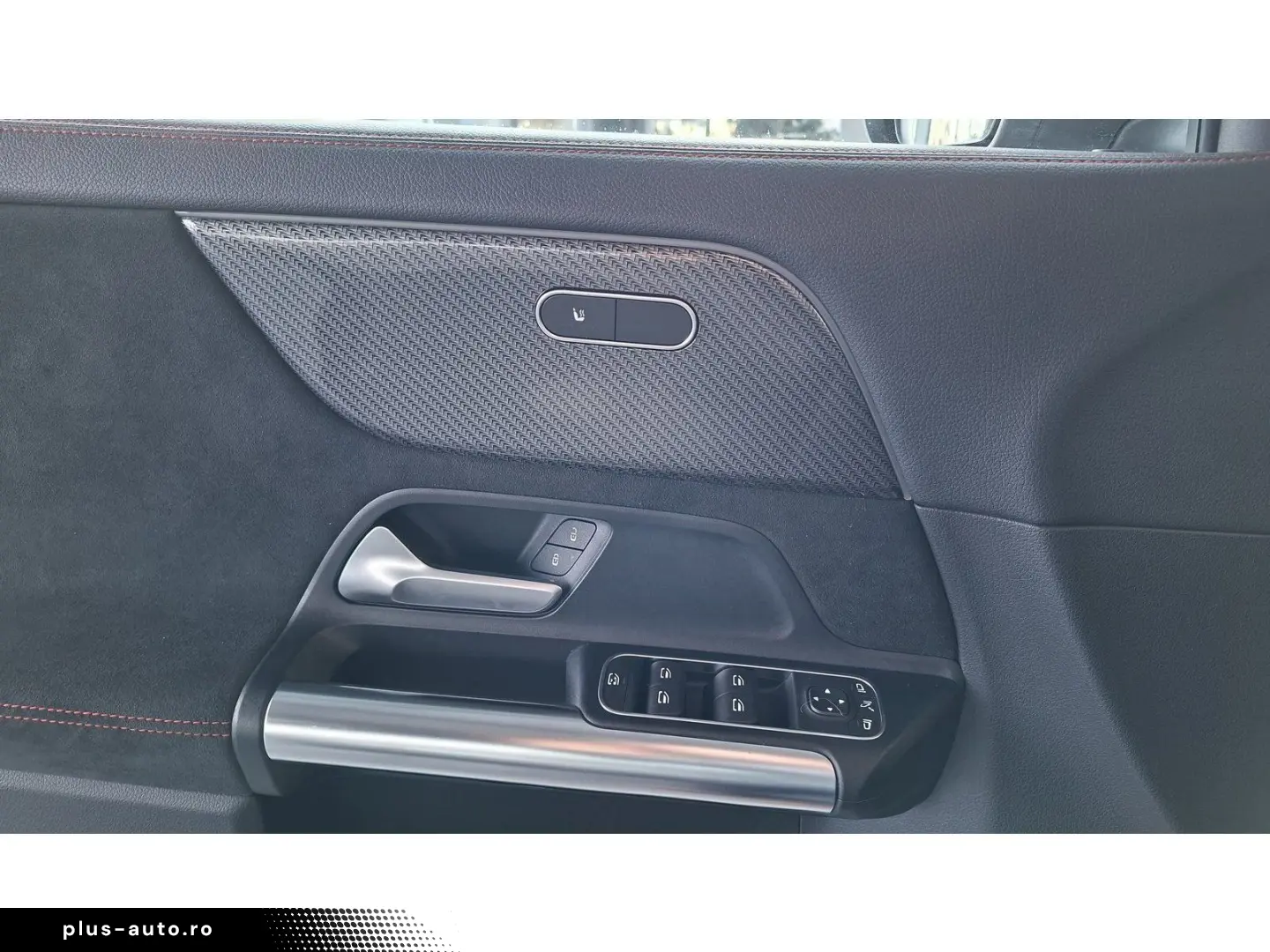 MERCEDES-BENZ GLA 200 AMG