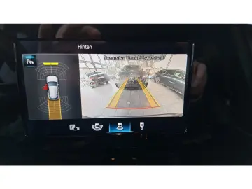 MERCEDES-BENZ GLA 200 AMG