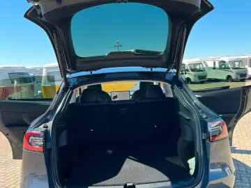 TESLA Model Y 2023 Europe - Anhängerkupplung