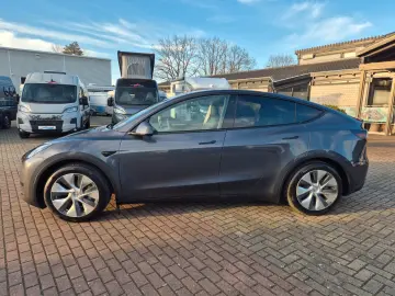 TESLA Model Y 2023 Europe - Anhängerkupplung