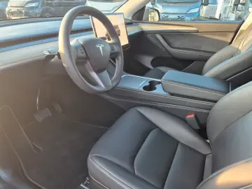 TESLA Model Y 2023 Europe - Anhängerkupplung