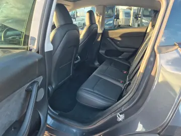 TESLA Model Y 2023 Europe - Anhängerkupplung