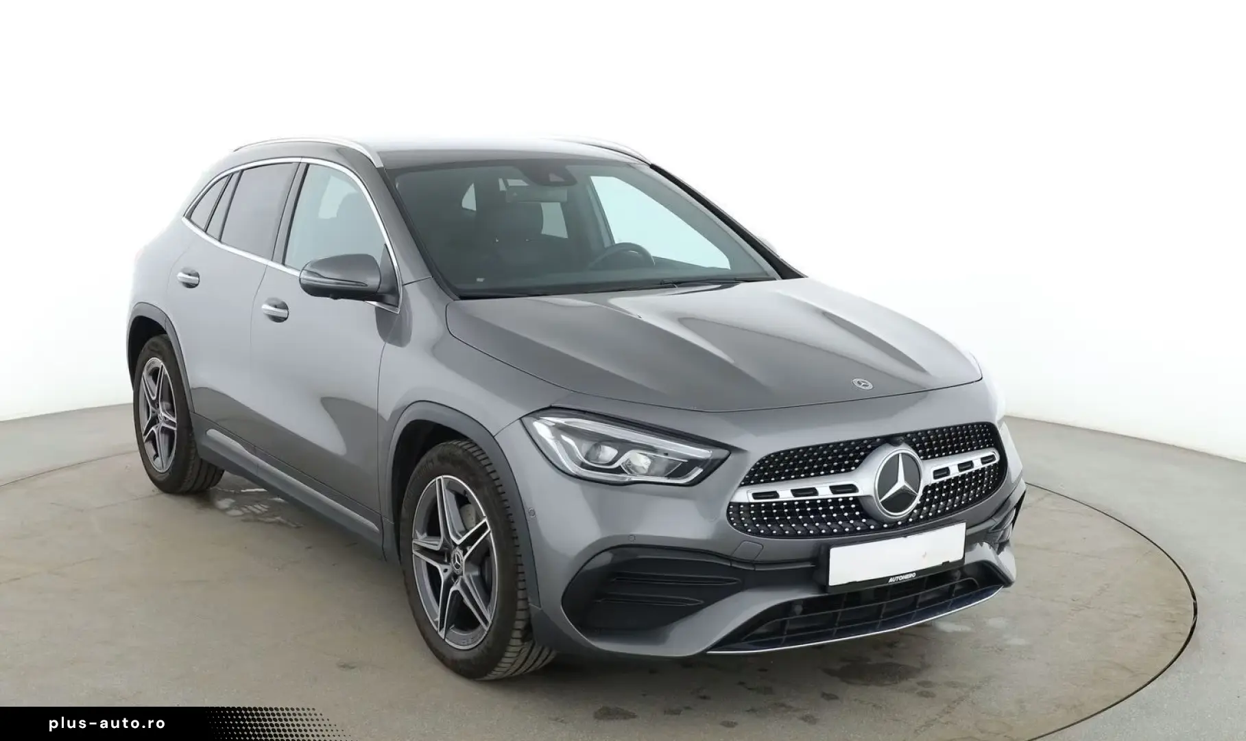MERCEDES-BENZ GLA 200