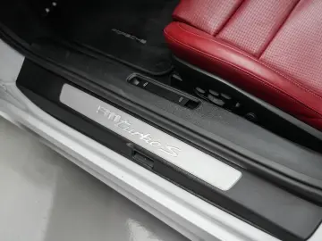 PORSCHE 992 Turbo S Cabriolet   Aero   Inno   PDCC