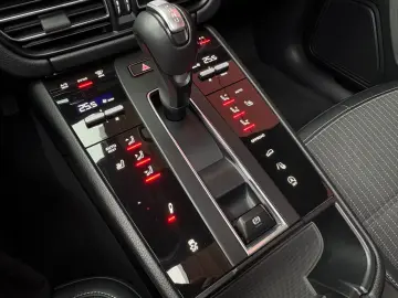 PORSCHE MACAN III T PDK 265PS PANORAMA SPORT-CHRONO TOP