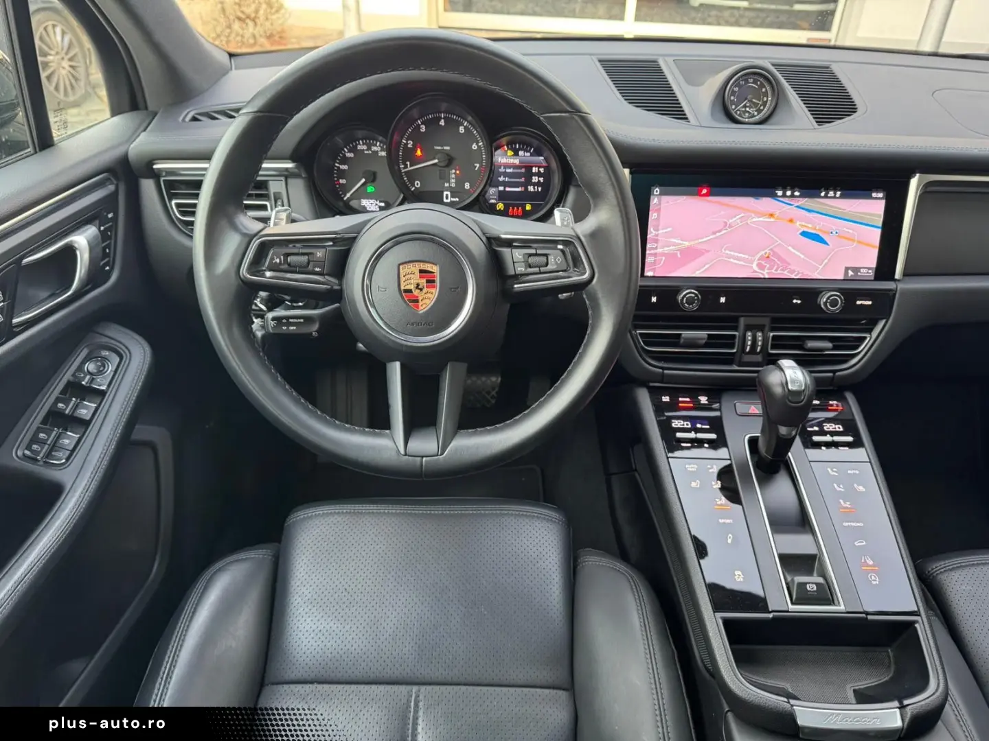 PORSCHE Macan Approved Panorama LED BOSE CarPlay 20