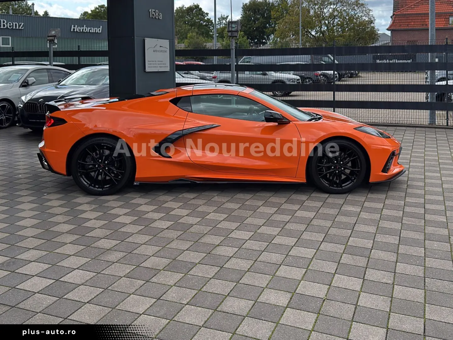 CORVETTE C8 6.2 V8 Stingray 3LT Coupe Targa Deutsch Voll